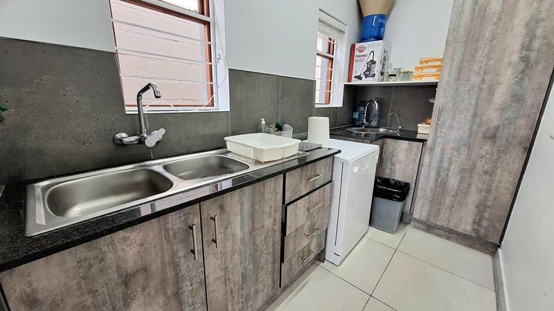 2 Bedroom Property for Sale in Die Eiland Western Cape